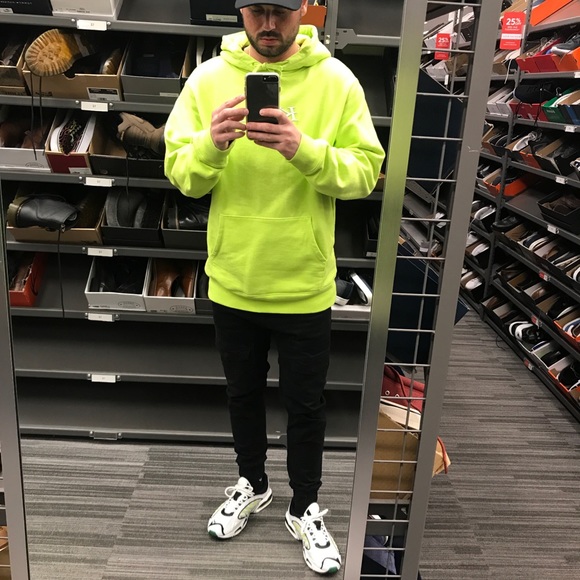 Meet your Posher, Devin - Picture 2 of 3